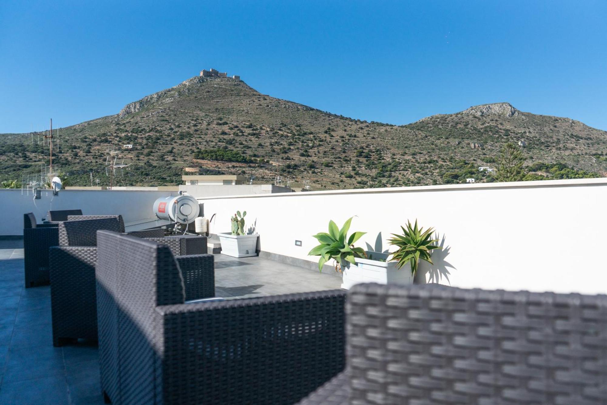 Ponente & Maestro Rooms Favignana Extérieur photo