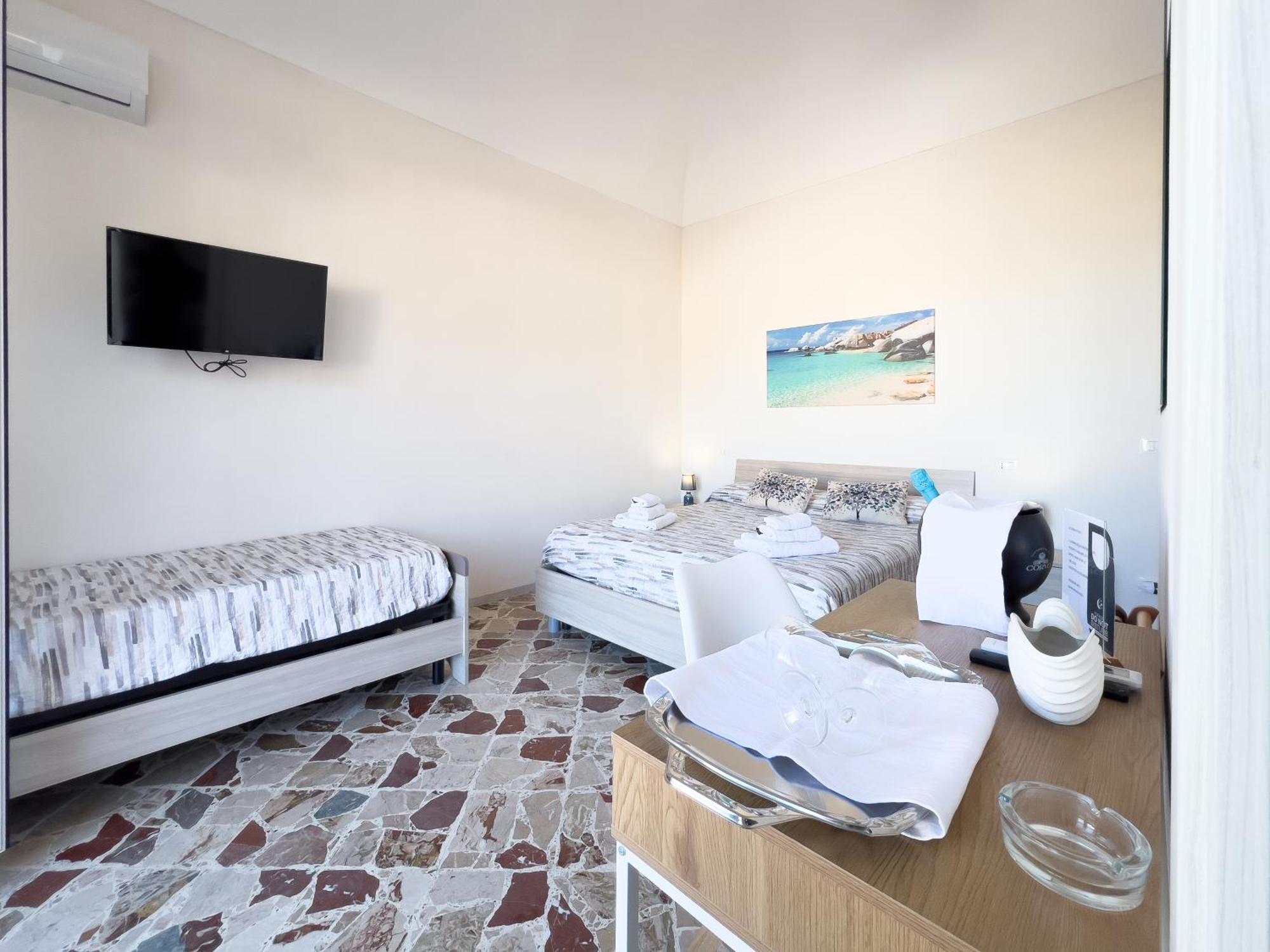 Ponente & Maestro Rooms Favignana Extérieur photo