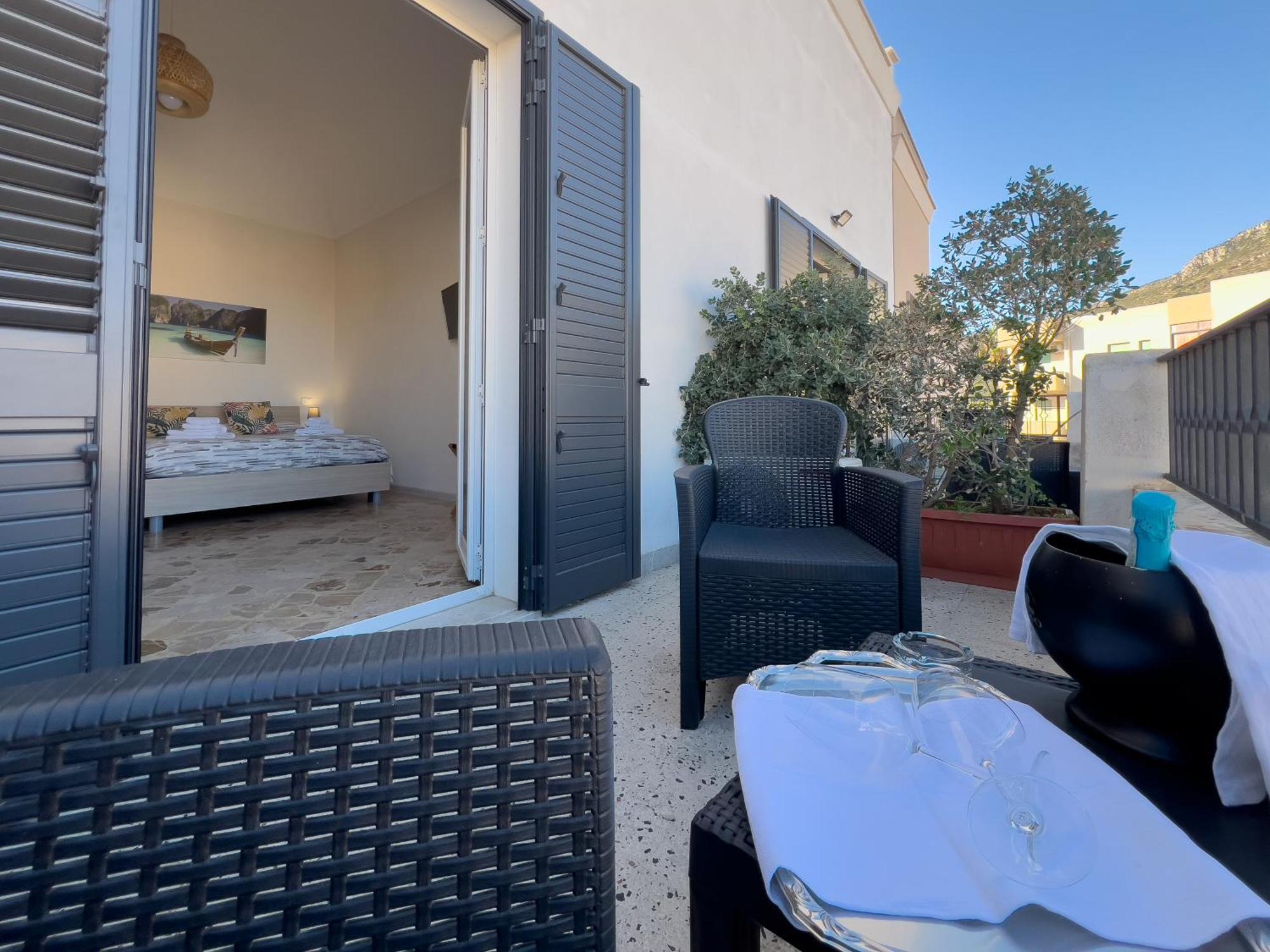 Ponente & Maestro Rooms Favignana Extérieur photo